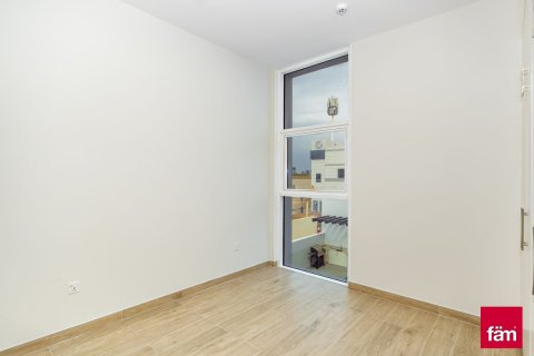 Townhouse in Dubai Sports City, Dubai 4 bedrooms, 173.6 sq.m. № 141927 - photo 7