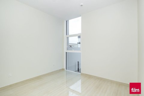 Townhouse in Dubai Sports City, Dubai 4 bedrooms, 173.6 sq.m. № 141927 - photo 10