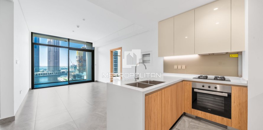 Квартира в Бизнес-Бэе, Дубай, 2 спальни, 84м², № 73760