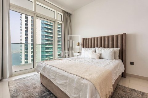 Apartamento en EMAAR Beachfront, Dubai Harbour, Dubai, 2 dormitorios, 129.51 m², № 140963 - foto 4