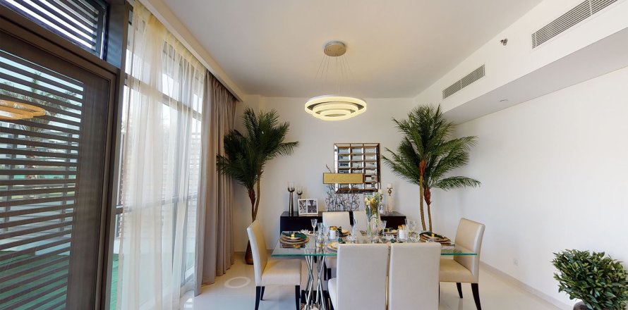 Appartement à GOLF TOWN à Dubai, 3 chambres, 220 m², № 30004