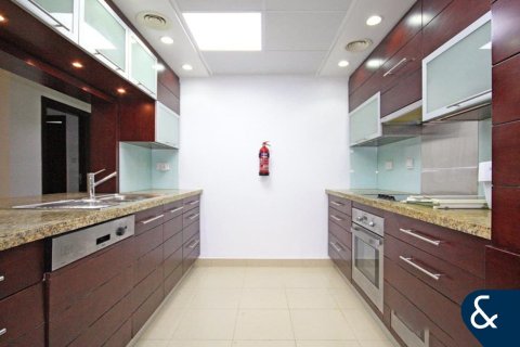 Apartment in BURJ VIEWS in Downtown Dubai (Downtown Burj Dubai), Dubai 1 bedroom, 114 sq.m. № 75539 - photo 4