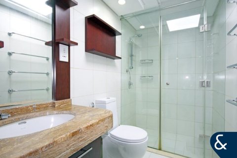 Apartment in BURJ VIEWS in Downtown Dubai (Downtown Burj Dubai), Dubai 1 bedroom, 114 sq.m. № 75539 - photo 7