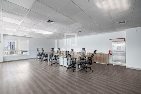 Almacén en Jebel Ali, Dubai, 2878.97 m², № 130089 - foto 3