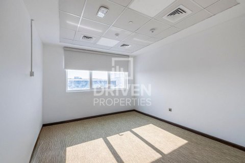 Almacén en Jebel Ali, Dubai, 2878.97 m², № 130089 - foto 5
