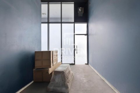 Снять в аренду магазин в SOL Bay, Бизнес-Бэй, Дубай: 64.85м², № 130096 - фото 5