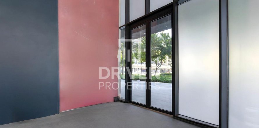 Магазин в SOL Bay, Бизнес-Бэй, Дубай, 64.85м², № 130096