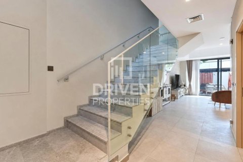 Таунхаус в Мохаммед Бин Рашид Сити, Дубай, 2 спальни, 137.59м², № 140994