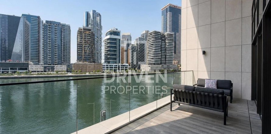 Квартира в Бизнес-Бэе, Дубай, 2 спальни, 183.95м², № 128146