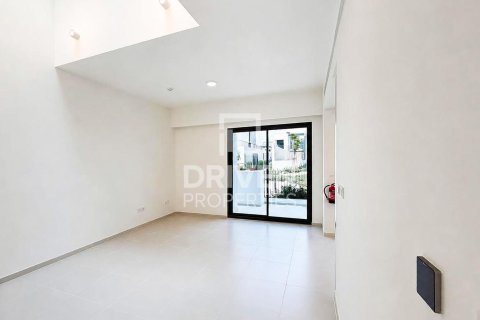 Villa à Arabian Ranches 3, Dubai, 3 chambres, 127.56 m², № 128127 - photo 4