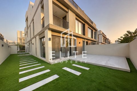 Villa in Aura, Tilal Al Ghaf, Dubai 5 bedrooms, 256 sq.m. № 141267