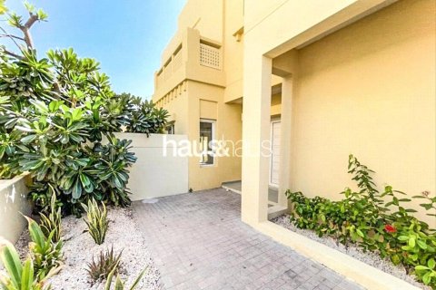 فيلا في البحيرات, دبي 3 غرف نوم, 243 م² رقم 45044