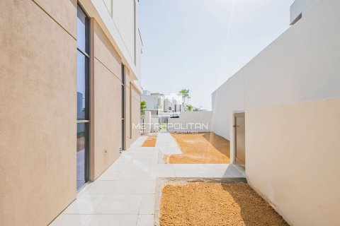 Villa in Al Furjan, Dubai 4 bedrooms, 420 sq.m. № 73226 - photo 16