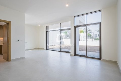 Villa in Al Furjan, Dubai 4 bedrooms, 420 sq.m. № 73226 - photo 3