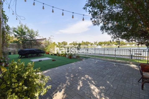 Villa in Meadows, Dubai 4 bedrooms, 381 sq.m. № 43857 - photo 13