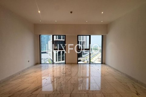 Снять в аренду квартиру в Central Park Tower, DIFC, Дубай: студию, 68м², № 45296 - фото 3