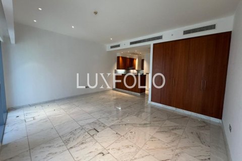 Снять в аренду квартиру в Central Park Tower, DIFC, Дубай: студию, 68м², № 45296 - фото 11