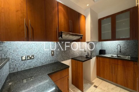 Снять в аренду квартиру в Central Park Tower, DIFC, Дубай: студию, 68м², № 45296 - фото 5