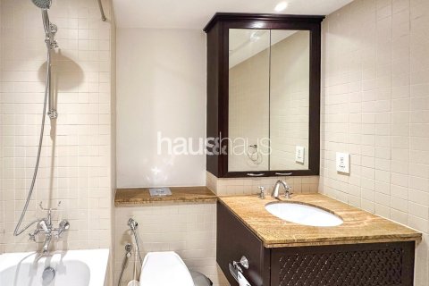 Apartment in The Residences, Downtown Dubai (Downtown Burj Dubai), Dubai 2 bedrooms, 135 sq.m. № 44855 - photo 12