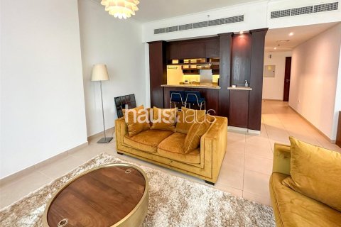 Apartment in The Residences, Downtown Dubai (Downtown Burj Dubai), Dubai 2 bedrooms, 135 sq.m. № 44855 - photo 6