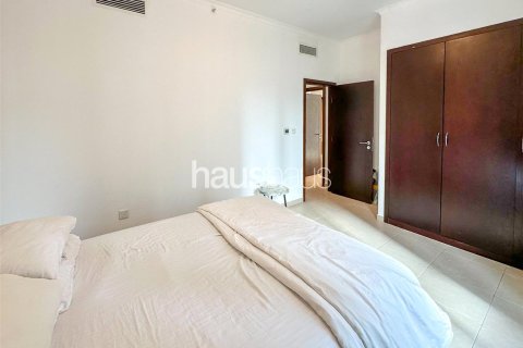 Apartment in The Residences, Downtown Dubai (Downtown Burj Dubai), Dubai 2 bedrooms, 135 sq.m. № 44855 - photo 14