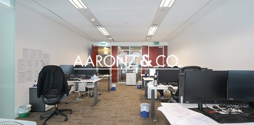مكتب في Sheikh Zayed Road, دبي 79 م² رقم 95358