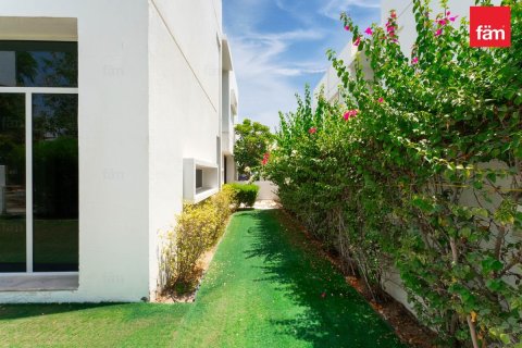 Townhouse in Dubai 3 bedrooms, 278.6 sq.m. № 111989 - photo 17