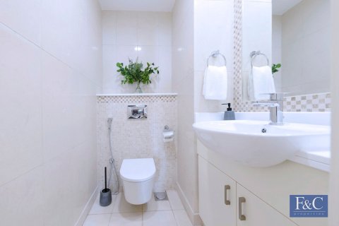 Appartement à Kingdom of Sheba, Palm Jumeirah, Dubai, 2 chambres, 174 m², № 103804 - photo 10