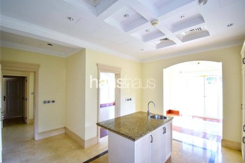 Villa in Arabian Ranches, Dubai 6 bedrooms, 805 sq.m. № 43914 - photo 11
