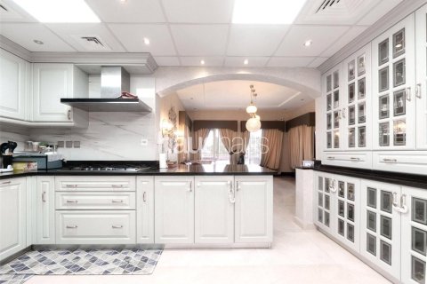 Villa in Meadows, Dubai 6 bedrooms, 457 sq.m. № 43860 - photo 5