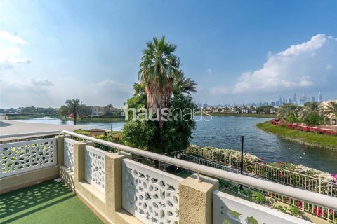 Villa in Meadows, Dubai 6 bedrooms, 457 sq.m. № 43860 - photo 3