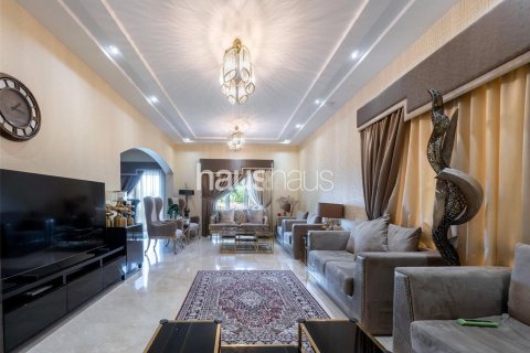 Villa in Meadows, Dubai 6 bedrooms, 457 sq.m. № 43860 - photo 28