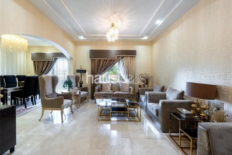 Villa in Meadows, Dubai 6 bedrooms, 457 sq.m. № 43860 - photo 8