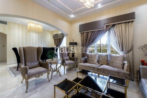 Villa in Meadows, Dubai 6 bedrooms, 457 sq.m. № 43860 - photo 30