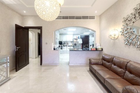 Villa in Meadows, Dubai 6 bedrooms, 457 sq.m. № 43860 - photo 6