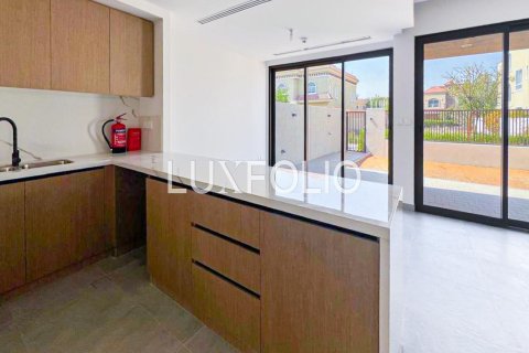 Снять в аренду таунхаус в Villanova, Dubai Land, Дубай: 3 спальни, 184м², № 46411 - фото 4