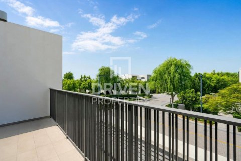 Снять в аренду таунхаус в Elan, Tilal Al Ghaf, Дубай: 3 спальни, 141.12м², № 128163 - фото 17