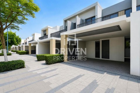 Снять в аренду таунхаус в Elan, Tilal Al Ghaf, Дубай: 3 спальни, 141.12м², № 128163 - фото 25