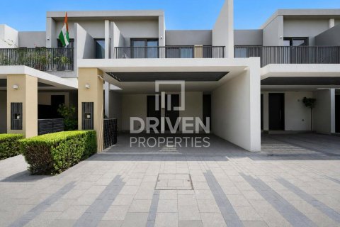 Снять в аренду таунхаус в Elan, Tilal Al Ghaf, Дубай: 3 спальни, 141.12м², № 128163 - фото 24