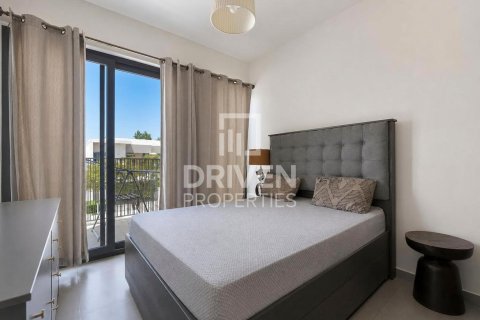 Снять в аренду таунхаус в Elan, Tilal Al Ghaf, Дубай: 3 спальни, 141.12м², № 128163 - фото 8