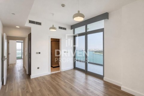 Apartment in Azure Residences, Palm Jumeirah, Dubai 2 bedrooms, 187.48 sq.m. № 128164 - photo 8