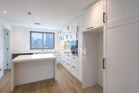 Apartment in Azure Residences, Palm Jumeirah, Dubai 2 bedrooms, 187.48 sq.m. № 128164 - photo 14