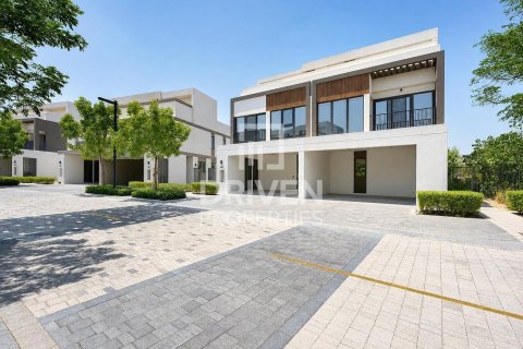 Villa in Aura, Tilal Al Ghaf, Dubai 5 bedrooms, 270.72 sq.m. № 138524 - photo 2