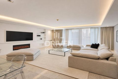 Apartamento en Business Bay, Dubai, 1 dormitorio, 104.24 m², № 138523 - foto 2
