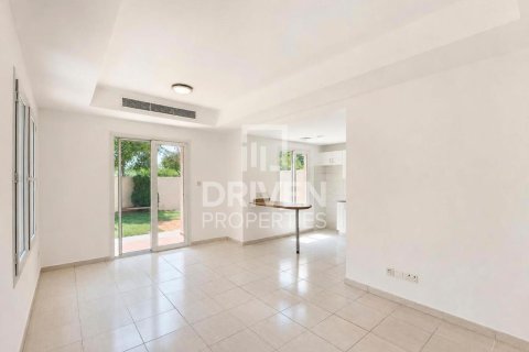 Villa in Springs 2, The Springs, Dubai 2 bedrooms, 241.27 sq.m. № 142801 - photo 13