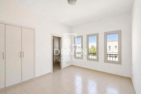 Villa in Springs 2, The Springs, Dubai 2 bedrooms, 241.27 sq.m. № 142801 - photo 5