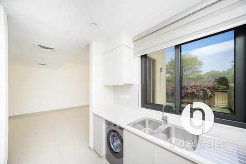 Villa en Dubai Hills Estate, Dubai, 3 dormitorios, 209 m², № 137429 - foto 6