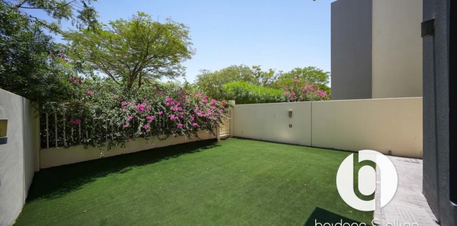 Villa en Dubai Hills Estate, Dubai, 3 dormitorios, 209 m², № 137429