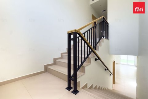 Villa in Dubai 3 bedrooms, 325 sq.m. № 137820 - photo 11