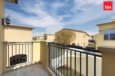 Villa in Dubai 3 bedrooms, 325 sq.m. № 137820 - photo 6